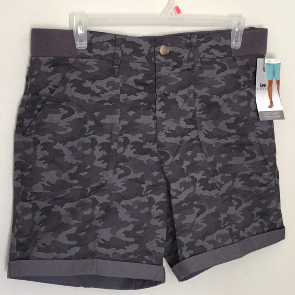 Lee Riders mid rise utility shorts